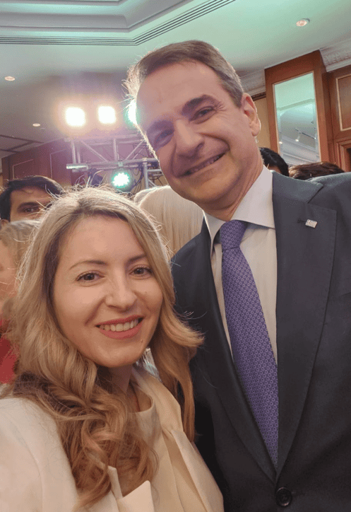 Maria Dunford, Lifebit CEO, pictured with Prime Minister of Greece Kyriakos Mitsotakis
